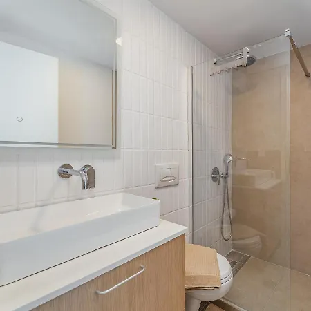 Greek House Complex A4 نيدري